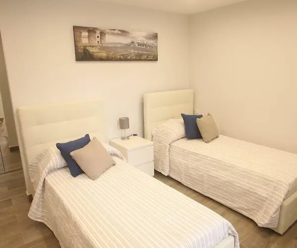 Garibaldi Station 2punto0 3* Nápoles