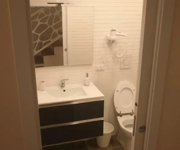 Garibaldi Station 2punto0 Bed and breakfast