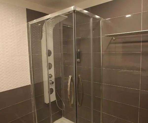 Garibaldi Station 2punto0 Bed and breakfast 3*