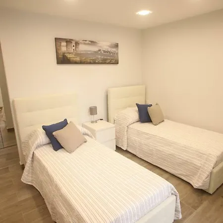 Garibaldi Station 2punto0 3* Naples