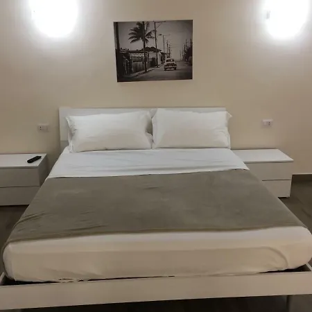 Bed and Breakfast Garibaldi Station 2punto0 Νάπολη