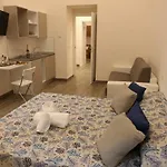 Bed and Breakfast Garibaldi Station 2punto0 Νάπολη