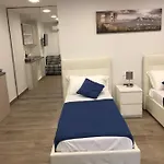 Garibaldi Station 2punto0 Bed and Breakfast Νάπολη