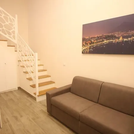 فندق مبيت وإفطار Garibaldi Station 2punto0 نابولي